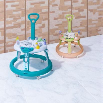 صورة مشاية أطفال مع ذراع دفع وصوت